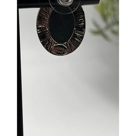 KIRKS FOLLY Faceted Checkerboard Oval Pierced Silver Tone Earrings 
15/16" - Picture 6 of 9